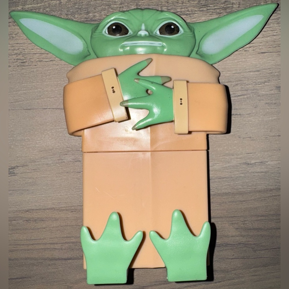 Star Wars Mandalorian The Child Baby Yoda Phone Holder & Stand Phone Accessory